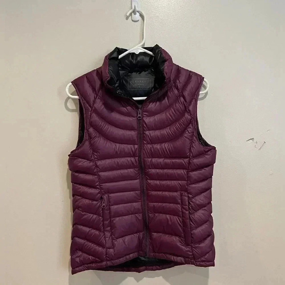 Bernardo Goose Down Puffer Vest - Picture 1 of 4